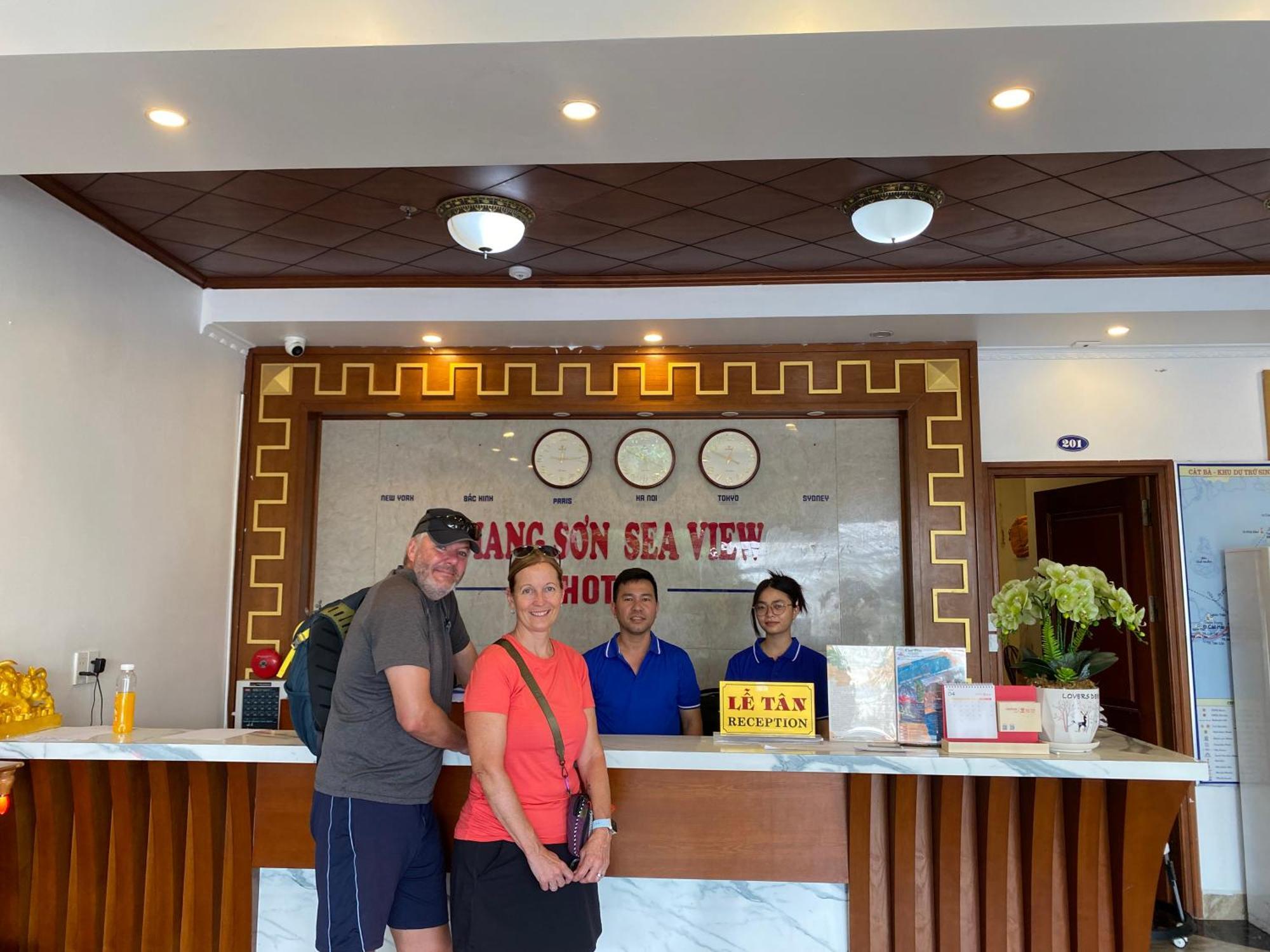 Dolphin Hotel Chan Chau Екстер'єр фото