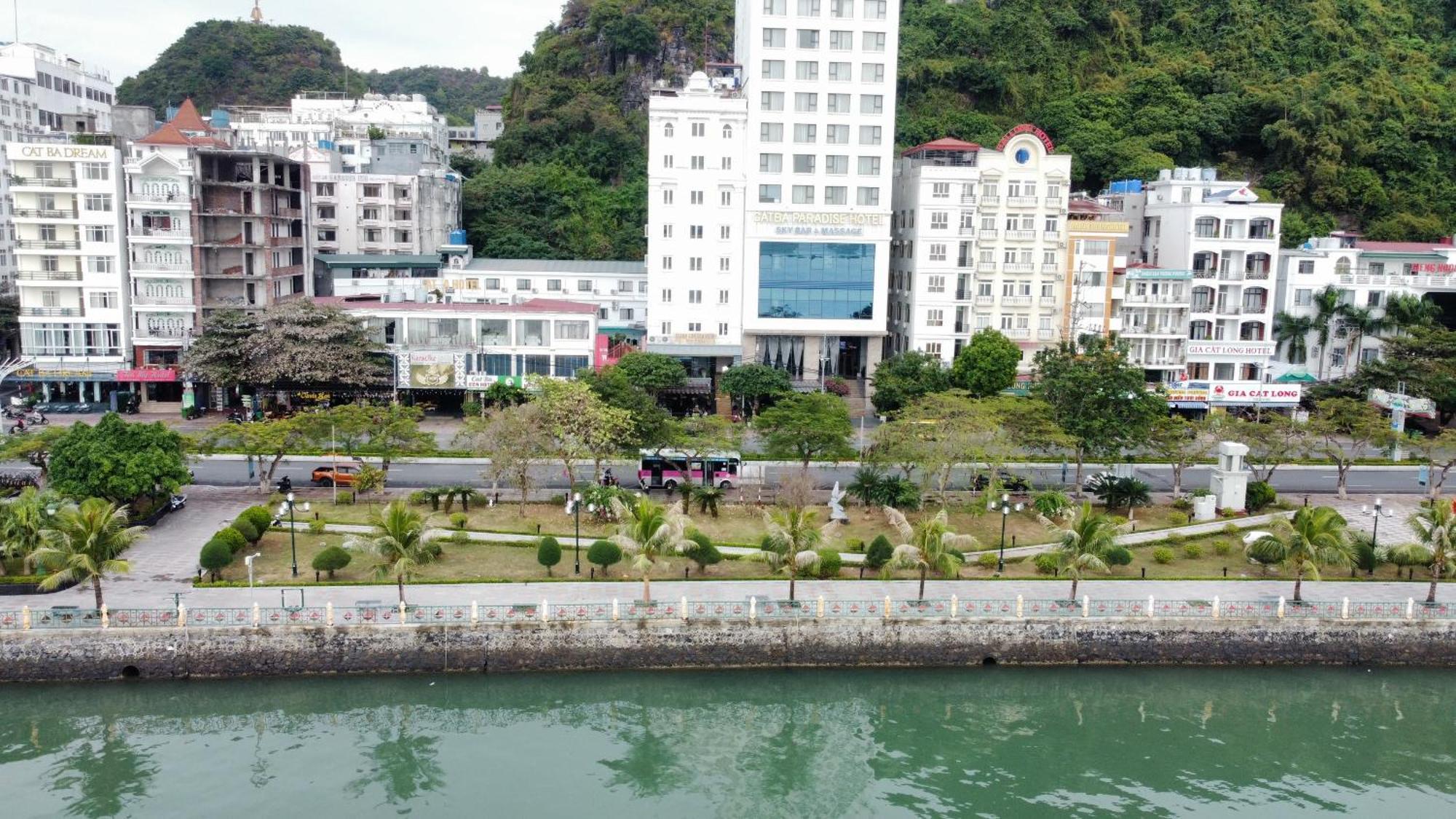 Dolphin Hotel Chan Chau Екстер'єр фото
